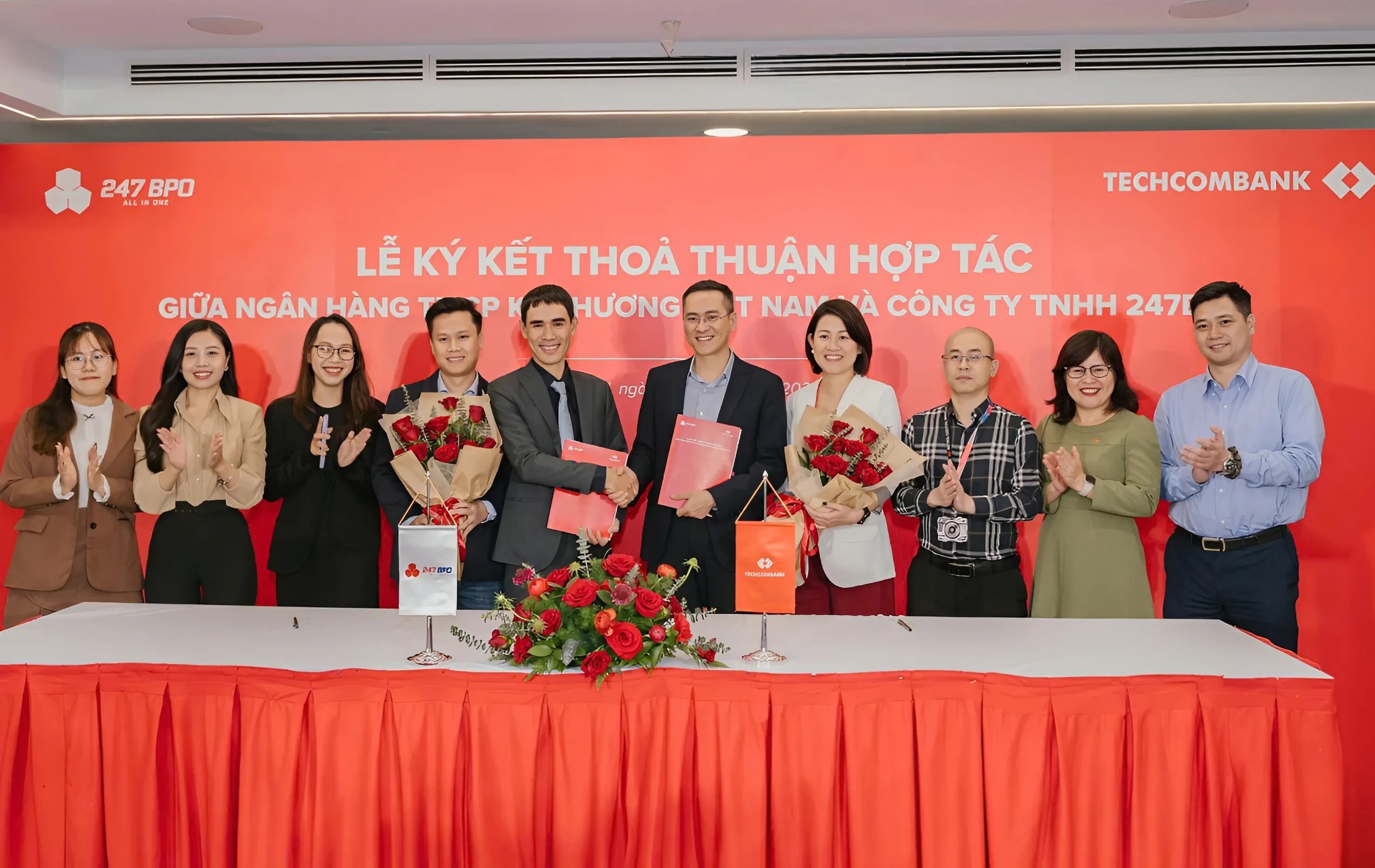 LỄ KÝ KẾT THỎA THUẬN HỢP TÁC GIỮA CÔNG TY TNHH 247 BPO & NGÂN HÀNG TMCP KỸ THƯƠNG VIỆT NAM VỀ VIỆC TRIỂN KHAI GIẢI PHÁP ĐỔI NGOẠI TỆ TRỰC TUYẾN